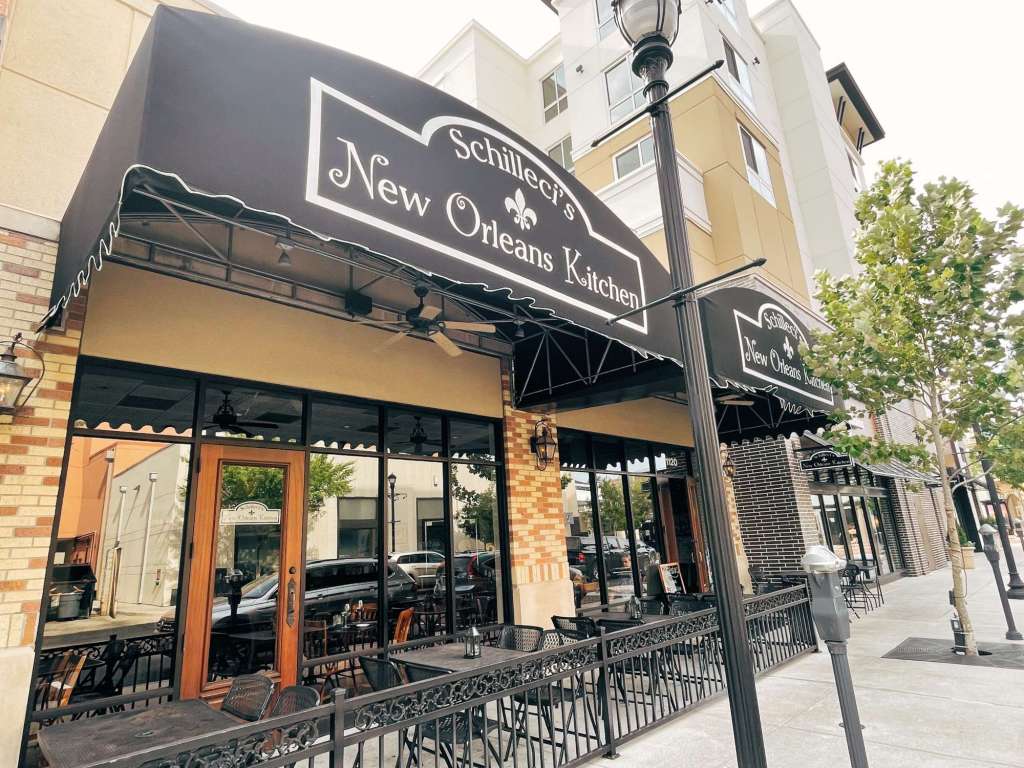 The Woodlands Guide - Market Street Restaurant Guide